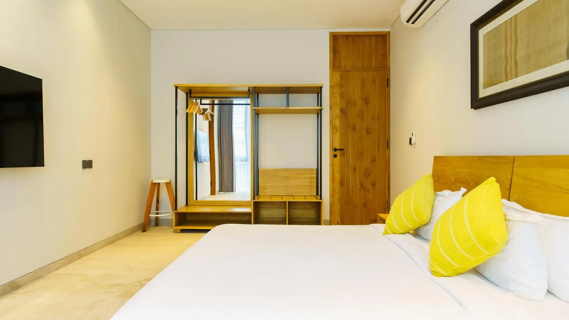 New Amazing 3Br Villa In The Heart Of Seminyak 塞米亚克