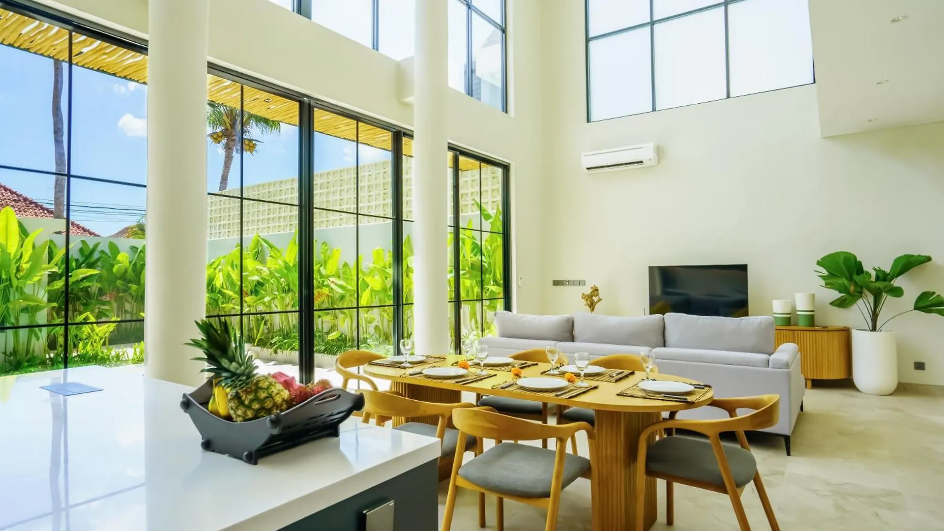 New Amazing 3Br Villa In The Heart Of Seminyak