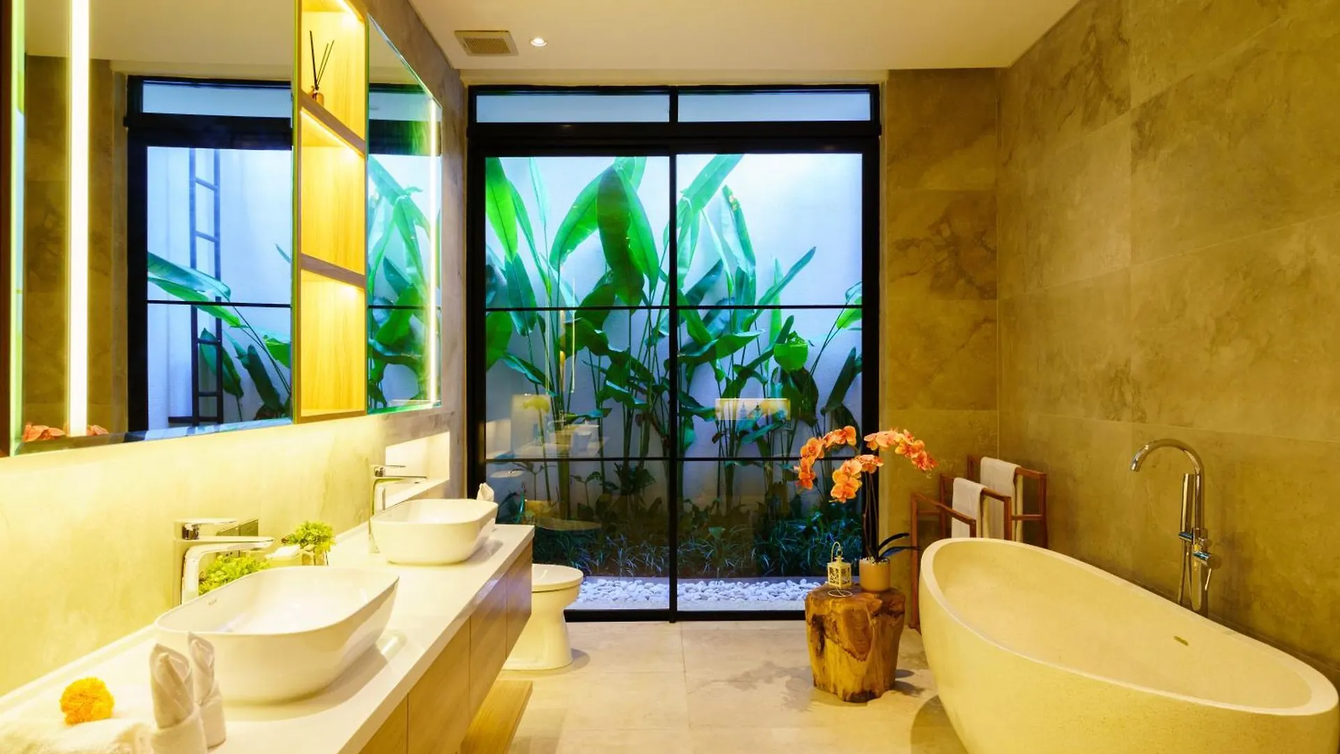 New Amazing 3Br Villa In The Heart Of Seminyak 印尼